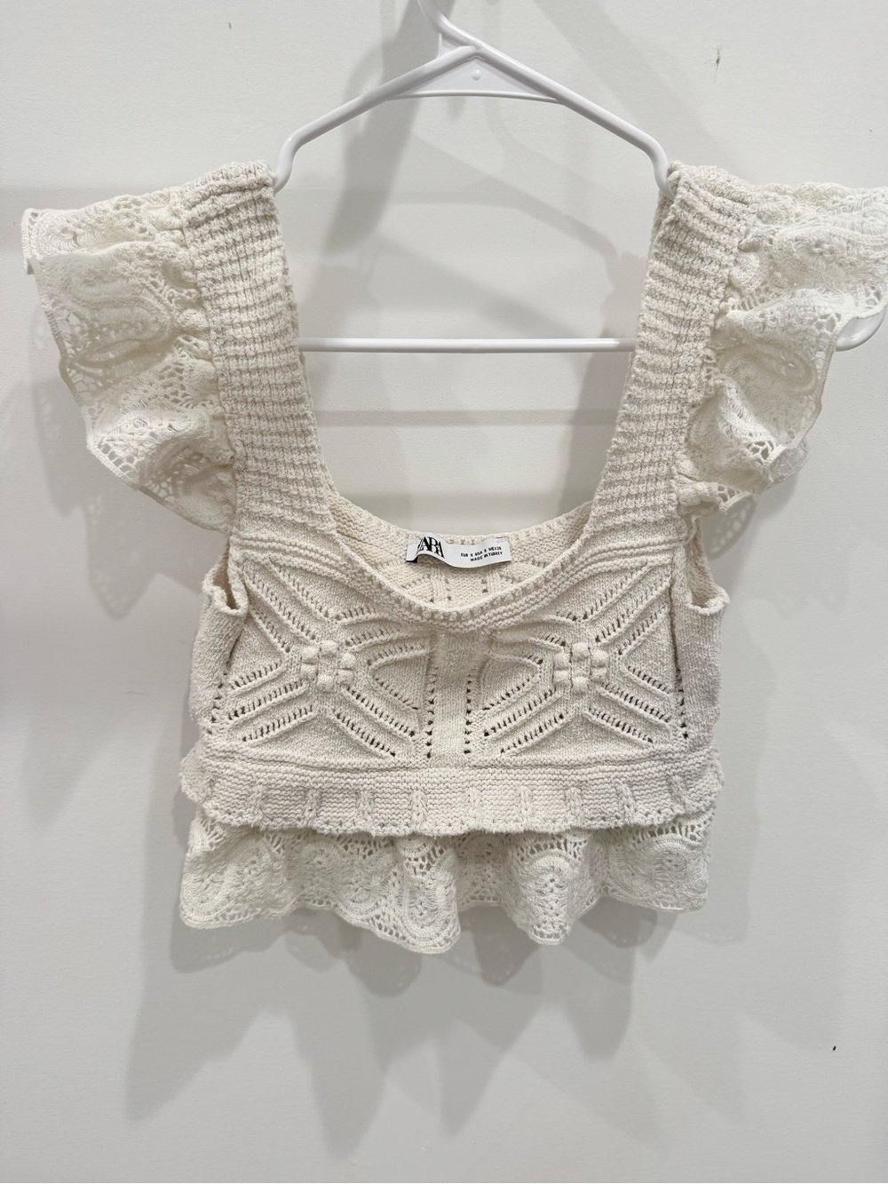 Zara Cream Crochet Ruffle Knit Top with Lace Trim size S
